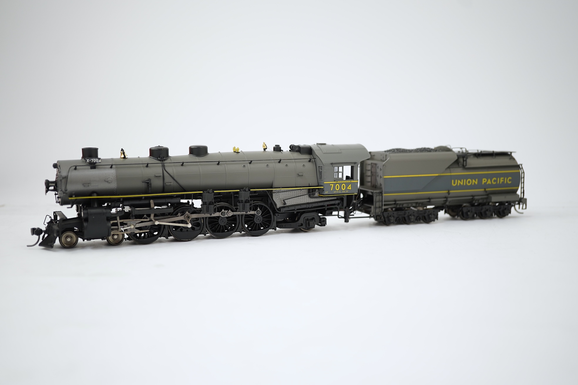 A boxed HO gauge Broadway Limited Paragon Series (039) model of Union Pacific MT-73, 7004, 4-8-2 locomotive with bogie tender, powered for two rail operation.